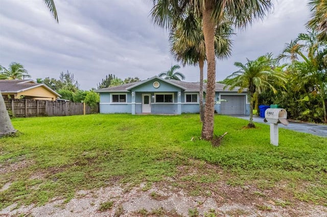 1 of 35 - 2461 Sw 43rd Ter, Fort Lauderdale, FL