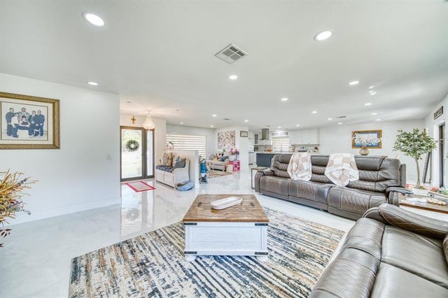 5 of 38 - 20421 Sw 50th Pl, Southwest Ranches, FL