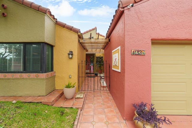 3 of 49 - 1237 Sw 87th Ter, Plantation, FL