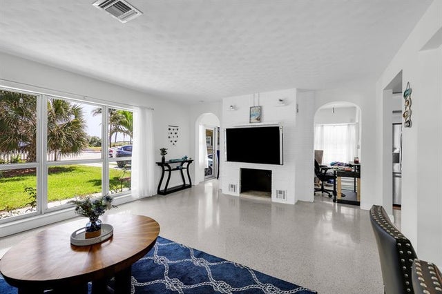 5 of 35 - 505 N Ocean Blvd, Pompano Beach, FL