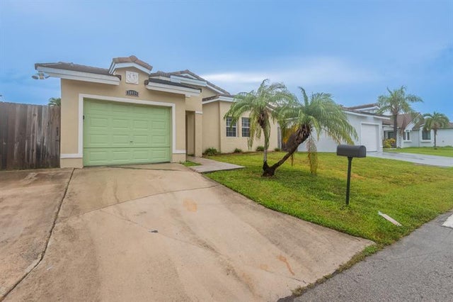 1 of 32 - 20826 Sw 85th Ct, Cutler Bay, FL