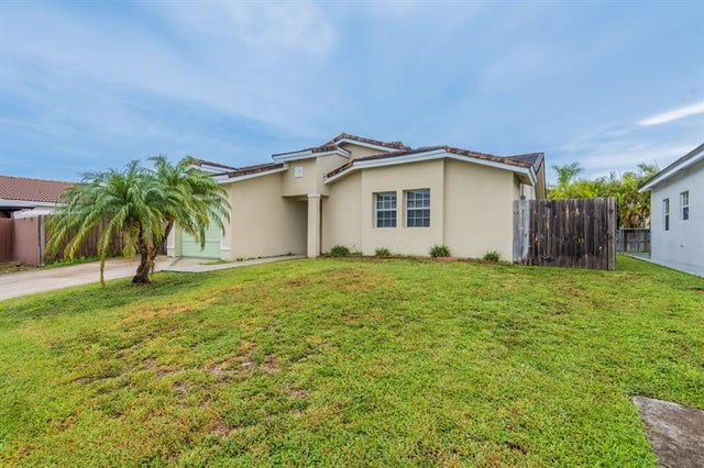 2 of 32 - 20826 Sw 85th Ct, Cutler Bay, FL