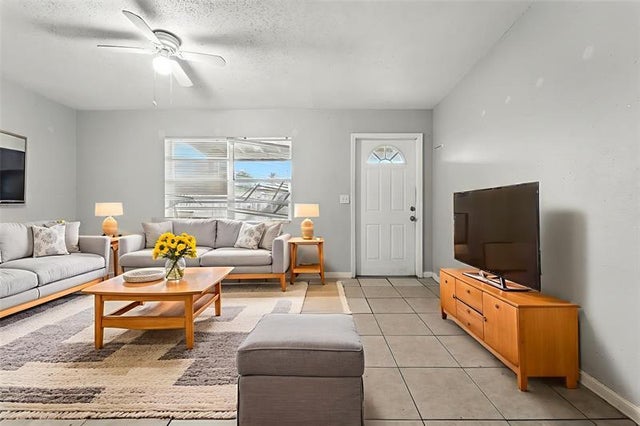 4 of 24 - 3196 N Seacrest Blvd, Boynton Beach, FL
