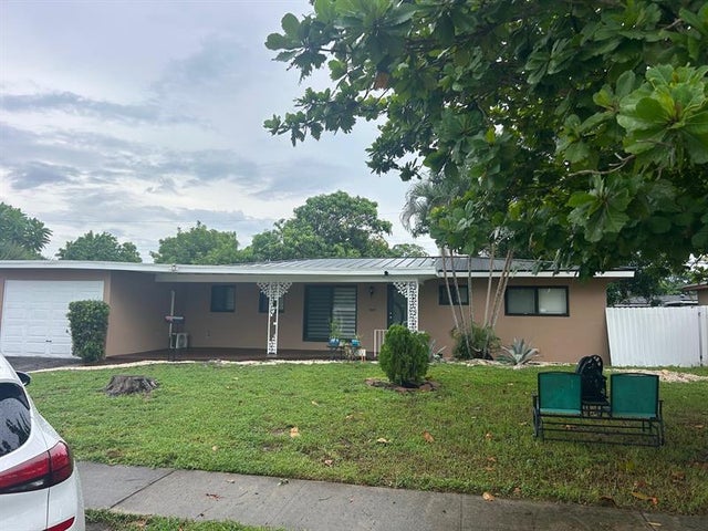 4 of 32 - 1024 Long Island Ave, Fort Lauderdale, FL