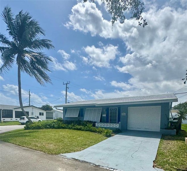 3 of 20 - 2400 Nw 55th St, Fort Lauderdale, FL