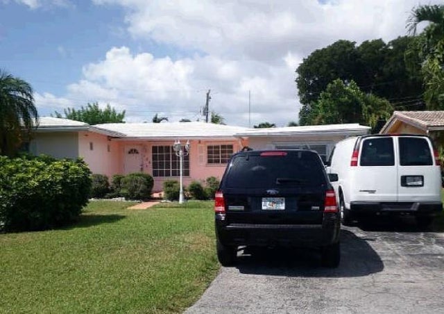 1 of 1 - 124 Almar Dr, Wilton Manors, FL
