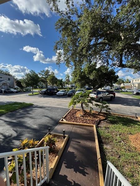 4 of 27 - 4190 Sw 70th Ter, Davie, FL