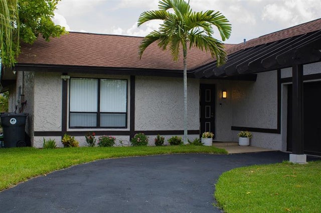 2 of 23 - 8211 Sw 13th Ct, North Lauderdale, FL