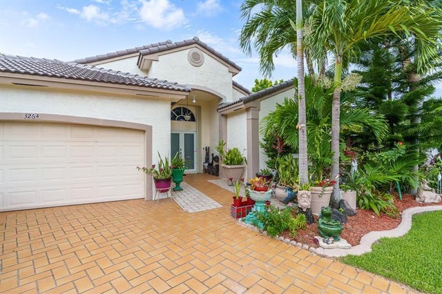 1 of 38 - 3264 Nw 22nd Avenue, Oakland Park, FL
