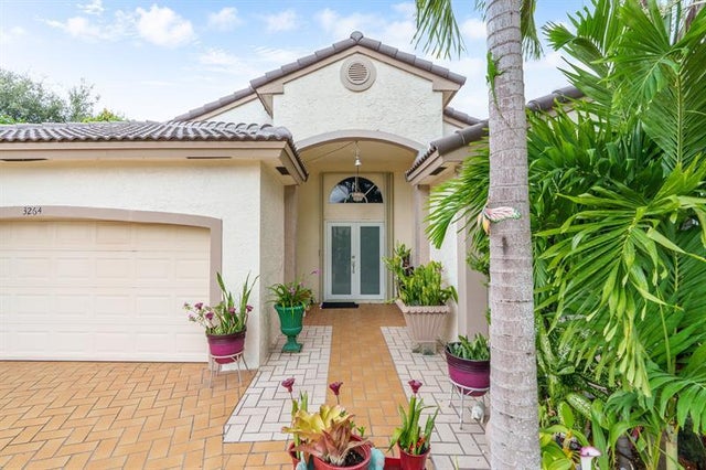 4 of 38 - 3264 Nw 22nd Avenue, Oakland Park, FL