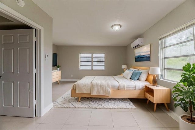 4 of 31 - 3521 Nw 208th Ter, Miami Gardens, FL