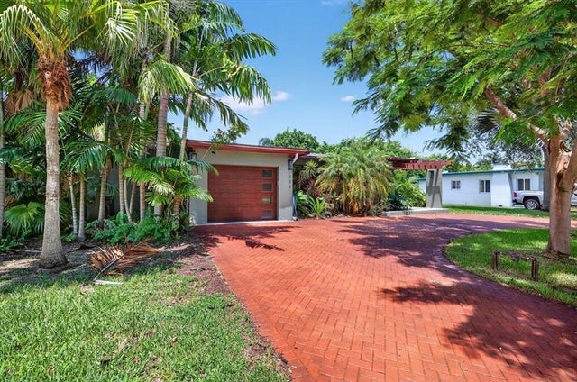 3 of 49 - 111 Ne 16th Ct, Fort Lauderdale, FL