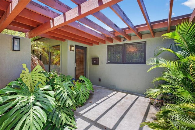 4 of 49 - 111 Ne 16th Ct, Fort Lauderdale, FL