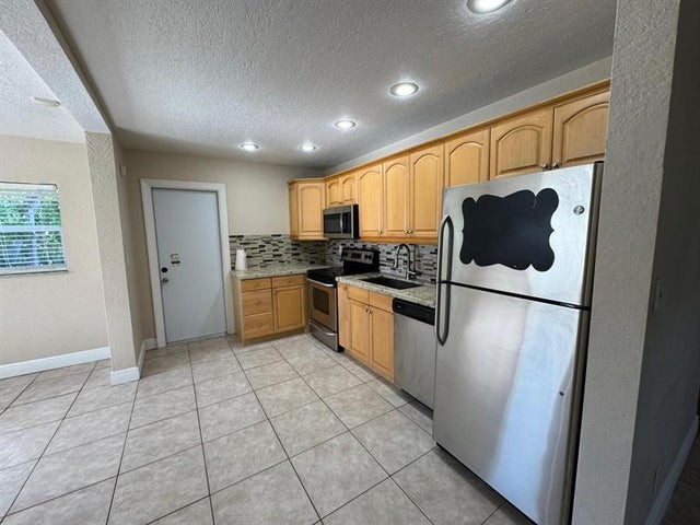 5 of 33 - 341 Nw 55th St, Fort Lauderdale, FL