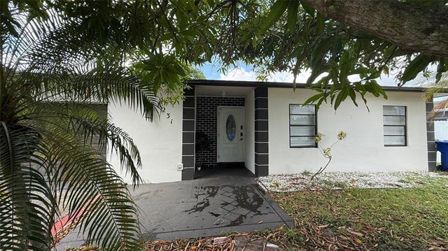 4 of 26 - 8231 Sw 9th St, North Lauderdale, FL