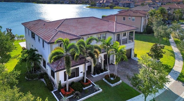 5 of 75 - 8765 Watercrest Circle, Parkland, FL