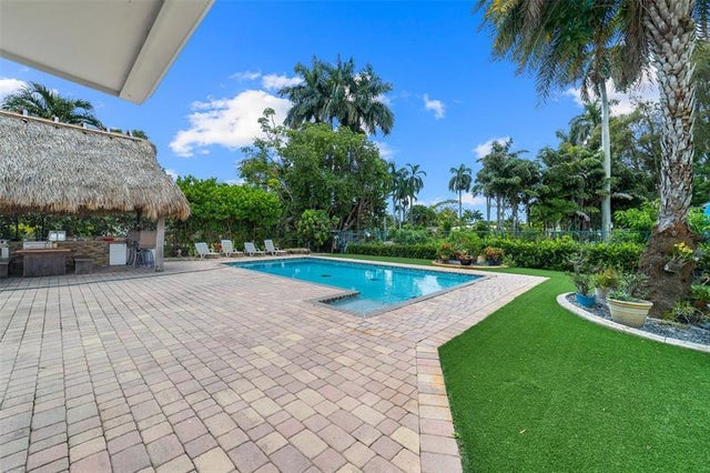 2 of 36 - 2910 Johnson St, Hollywood, FL