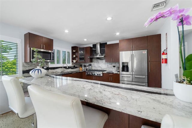 4 of 36 - 2910 Johnson St, Hollywood, FL