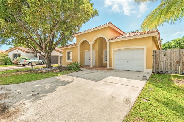 2 of 38 - 20810 Sw 86th Pl, Cutler Bay, FL
