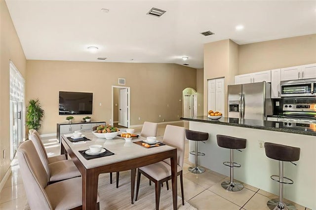 3 of 38 - 20810 Sw 86th Pl, Cutler Bay, FL