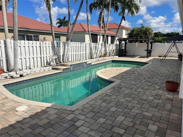 5 of 44 - 5374 Sw 33rd Ave, Fort Lauderdale, FL