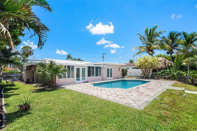 2 of 15 - 381 Se 6th Ter, Pompano Beach, FL