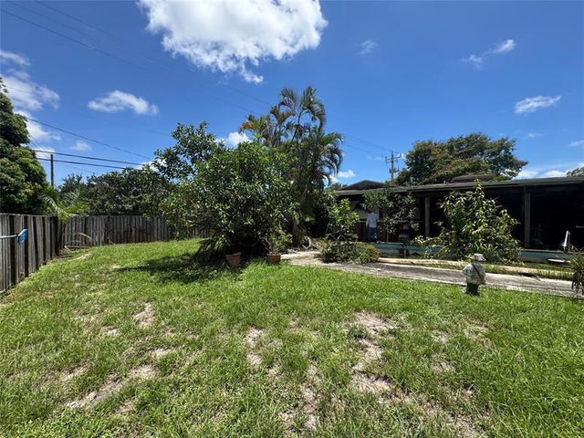 5 of 6 - 4801 Tyler St, Hollywood, FL