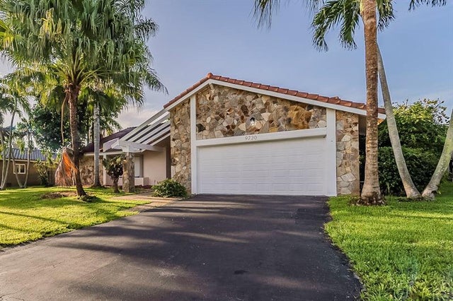 4 of 34 - 9730 Nw 15th St, Plantation, FL