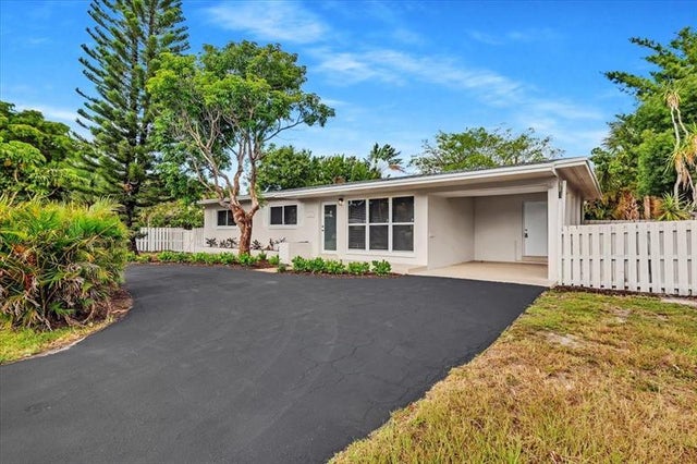 2 of 43 - 4687 Ne 18th Ave, Oakland Park, FL