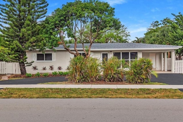 4 of 43 - 4687 Ne 18th Ave, Oakland Park, FL