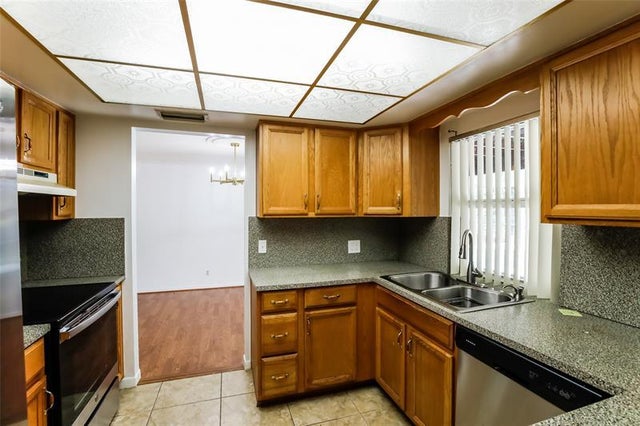 4 of 15 - 11275 Nw 37th Ct, Coral Springs, FL