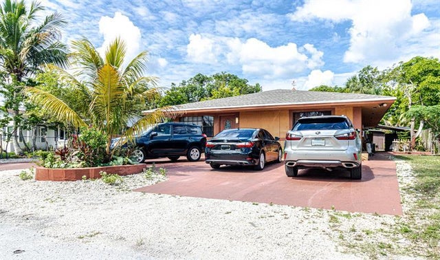 2 of 20 - 661 Sw 28th Way, Fort Lauderdale, FL