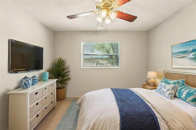 5 of 49 - 3751 Nw 8th Pl, Lauderhill, FL