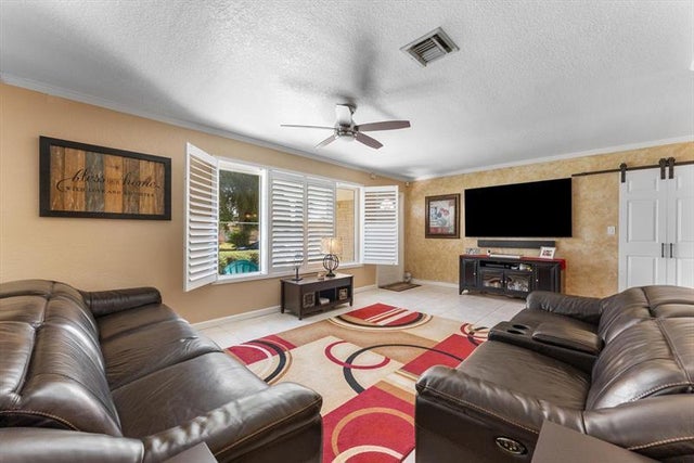 5 of 37 - 6251 Nw 15th St, Margate, FL