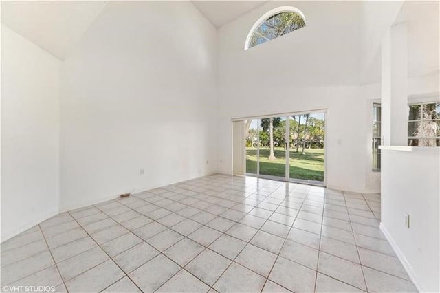 4 of 15 - 7697 Nw 25th St, Margate, FL