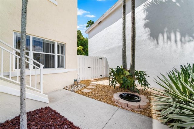 2 of 46 - 6440 Fern St, Margate, FL