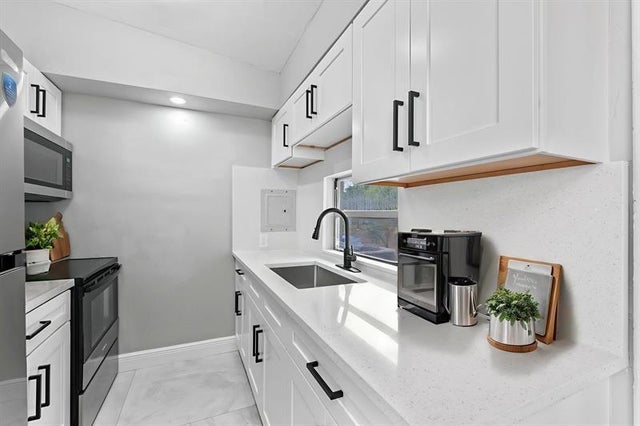 2 of 12 - 155 Nw 29th Ave, Fort Lauderdale, FL