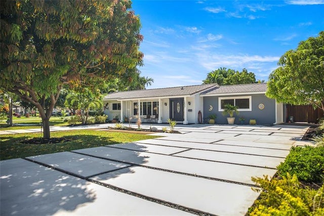 3 of 40 - 1600 Yale Dr, Hollywood, FL