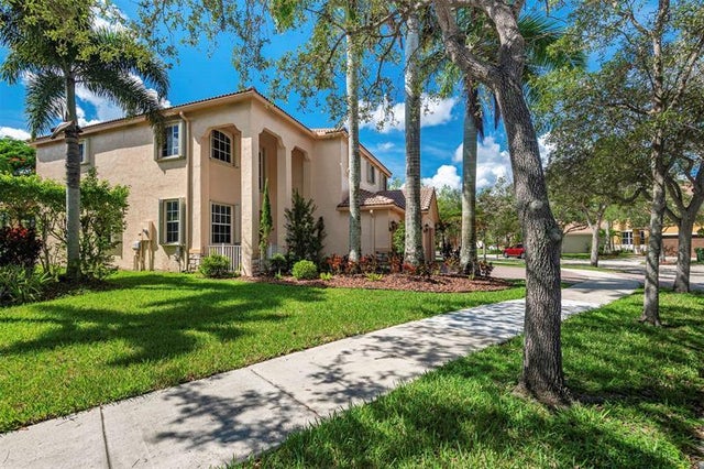2 of 69 - 863 Vanda Ter, Weston, FL