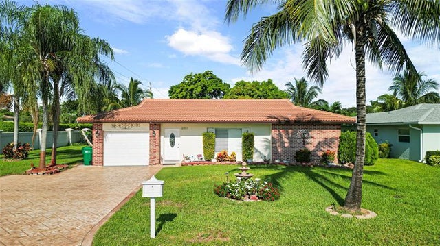 1 of 33 - 6901 Nw 95th Ter, Tamarac, FL