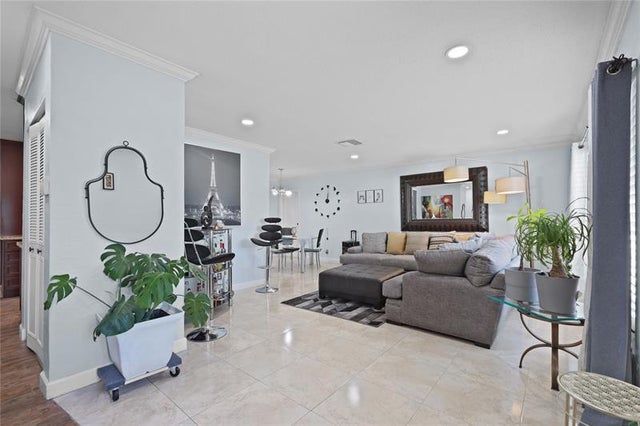 5 of 33 - 6901 Nw 95th Ter, Tamarac, FL