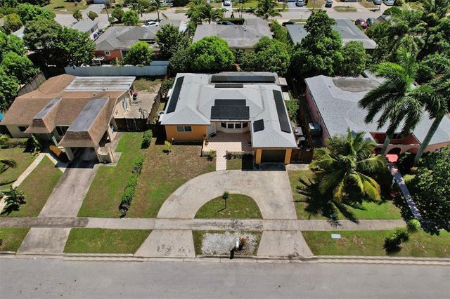 1 of 40 - 5335 Sw 8th Ct, Margate, FL