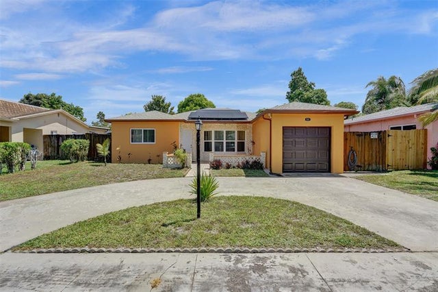 5 of 40 - 5335 Sw 8th Ct, Margate, FL