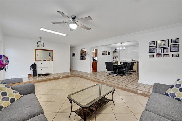 4 of 31 - 3611 N 33rd Ter, Hollywood, FL