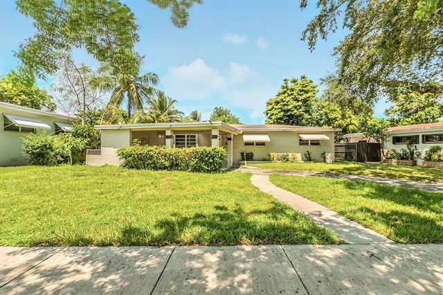 1 of 32 - 95 Ne 128th St, North Miami, FL
