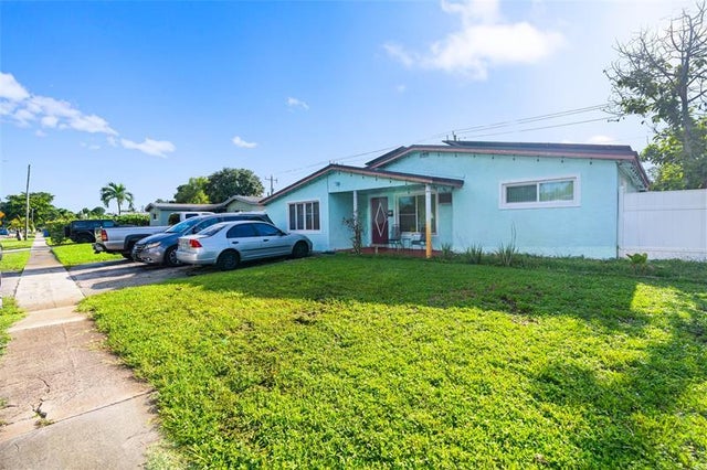 1 of 40 - 3311 N 66th Ave, Hollywood, FL