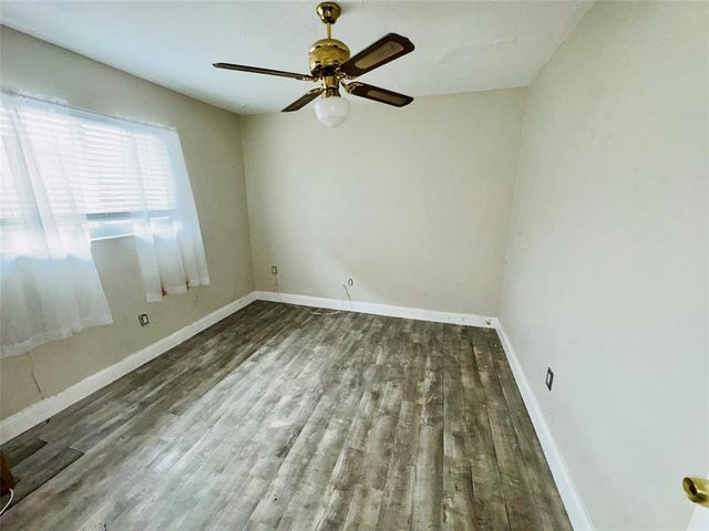 4 of 7 - 11540 Sheridan St, Pembroke Pines, FL