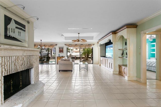 3 of 49 - 2365 Ne 28th St, Lighthouse Point, FL