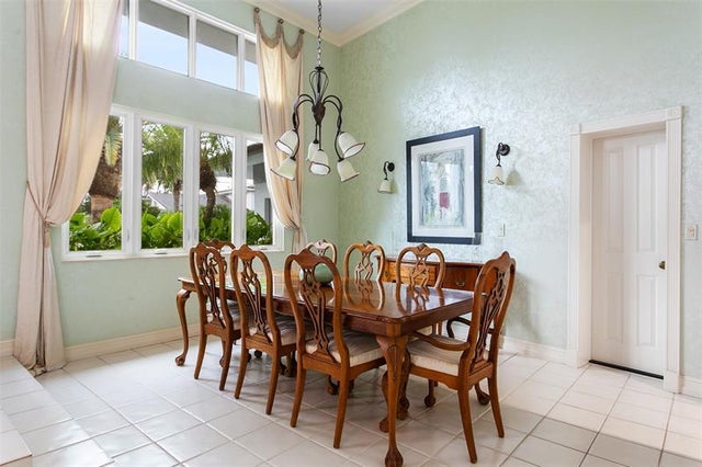 5 of 49 - 2365 Ne 28th St, Lighthouse Point, FL
