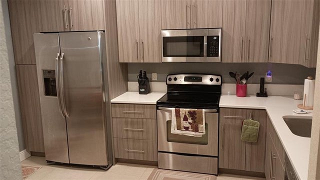 4 of 15 - 3878 Tree Top Dr, Weston, FL